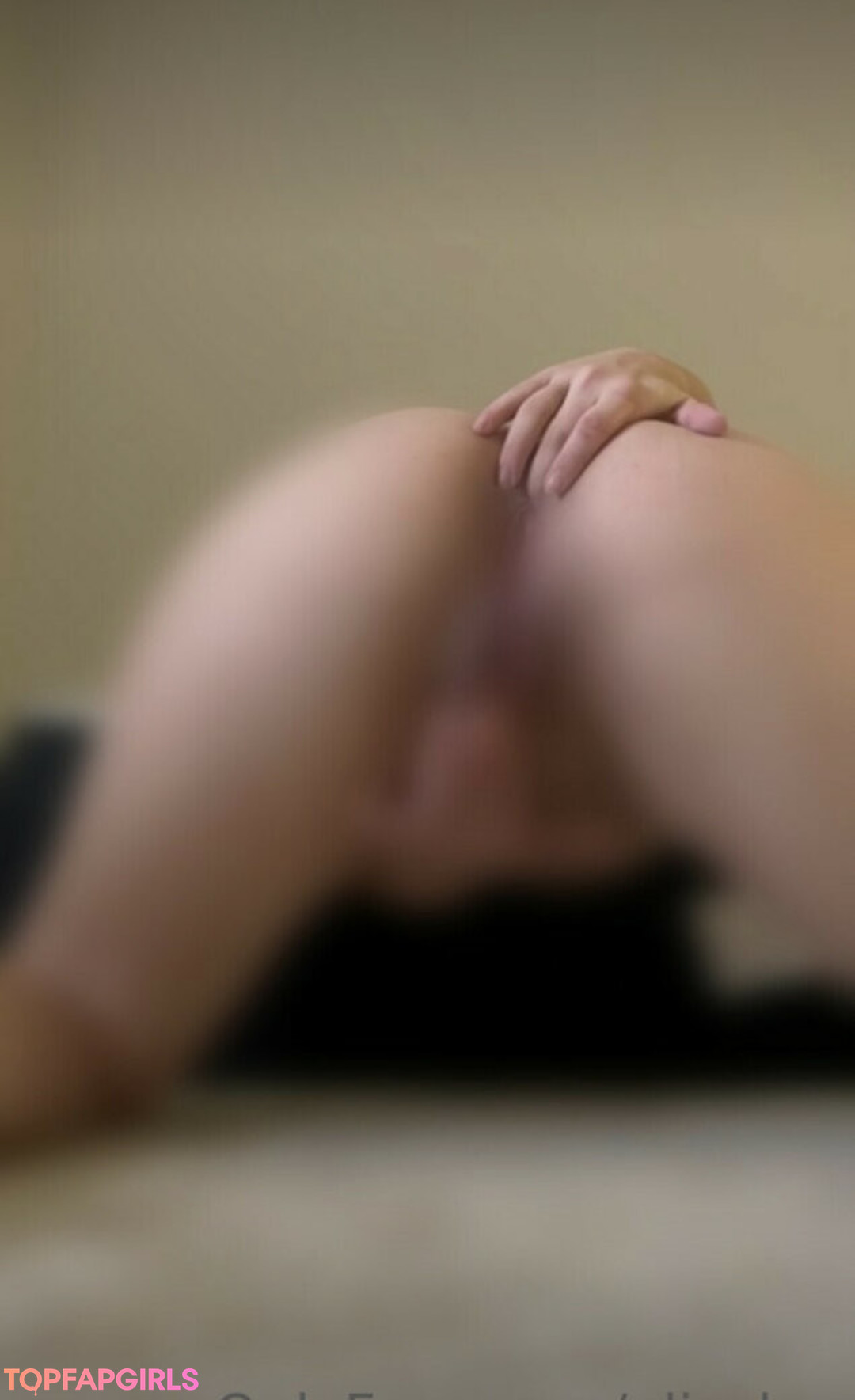 Naakte gelekte OnlyFans-foto van Eliza Chau #230
