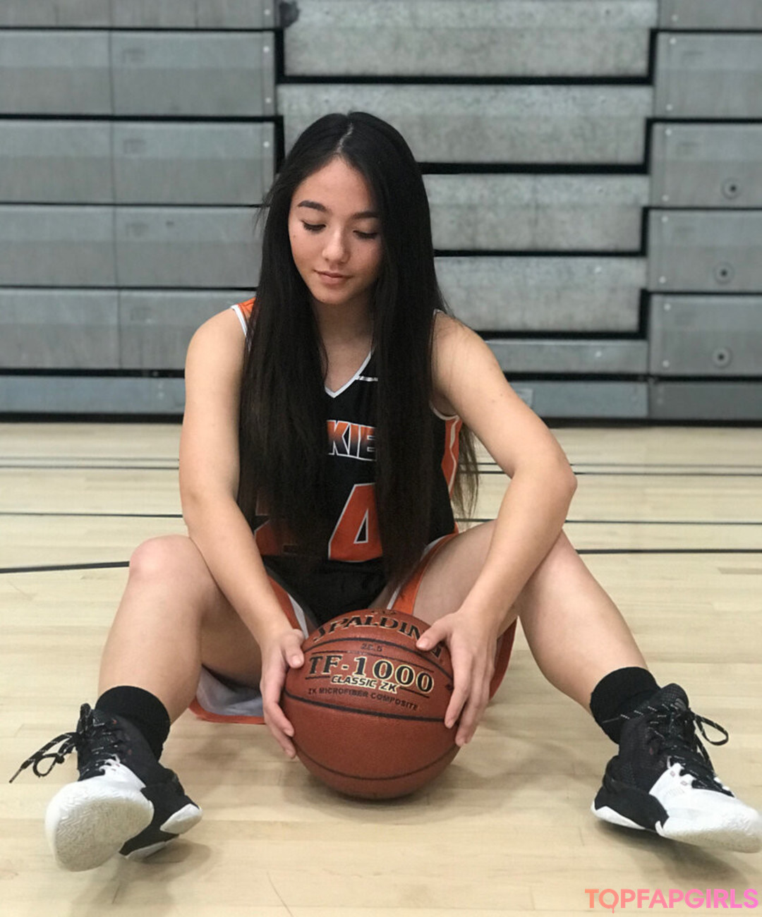 Naakte gelekte OnlyFans-foto van Eliza Chau #248