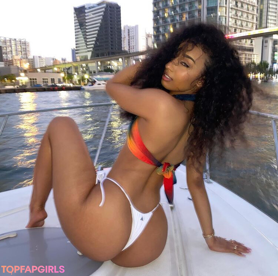 Naakte gelekte OnlyFans-foto van Rubixrose #286