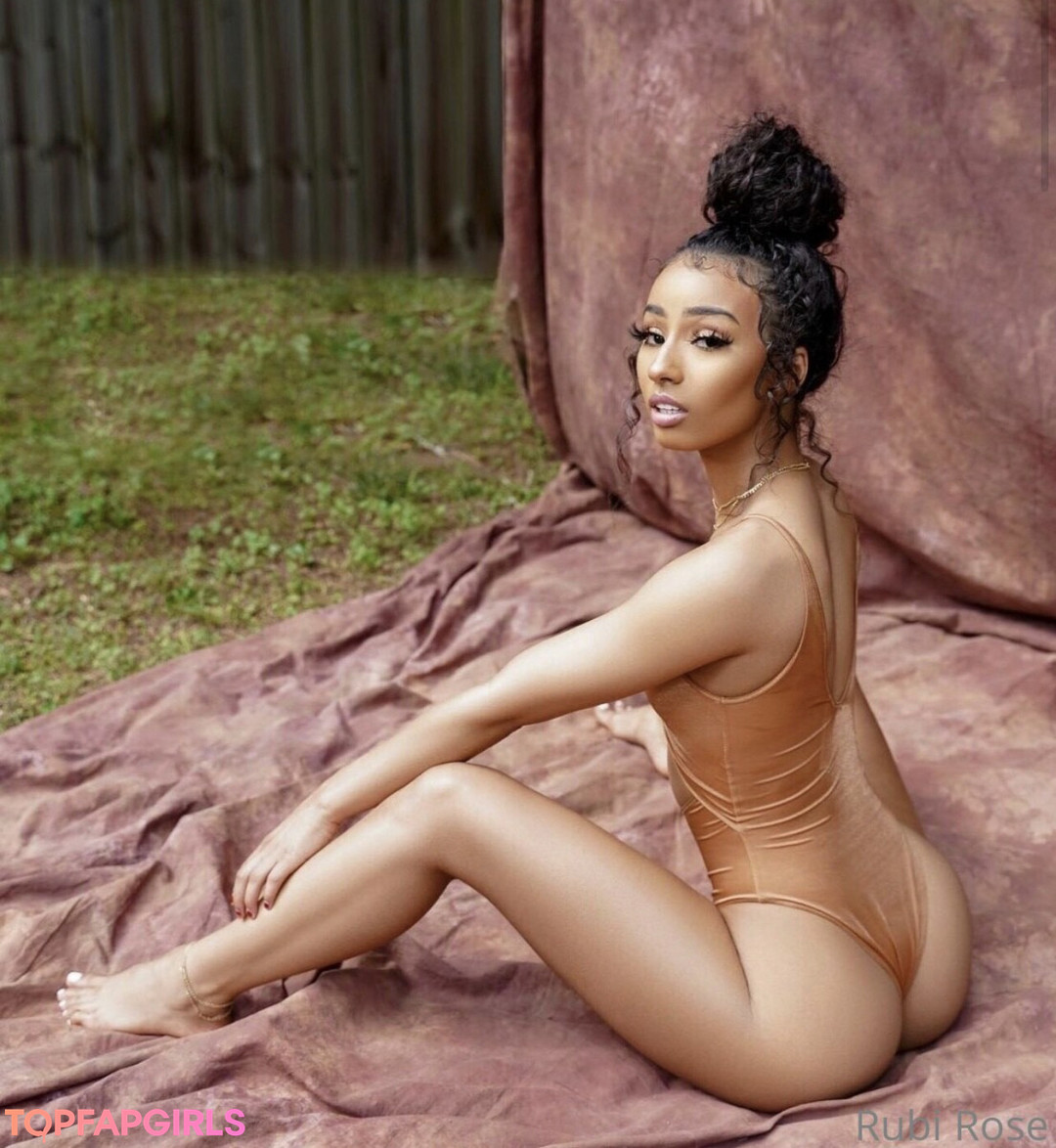 Naakte gelekte OnlyFans-foto van Rubixrose #328