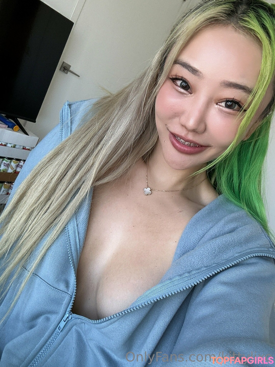 Naakte gelekte OnlyFans-foto van Kittylixo #19