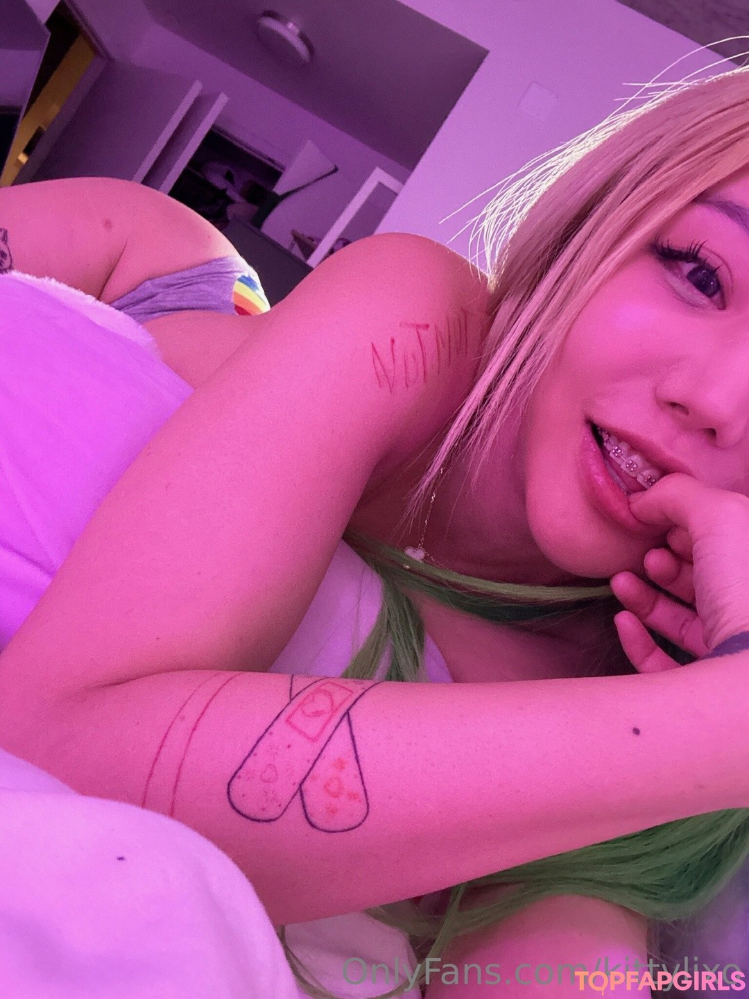 Naakte gelekte OnlyFans-foto van Kittylixo #34