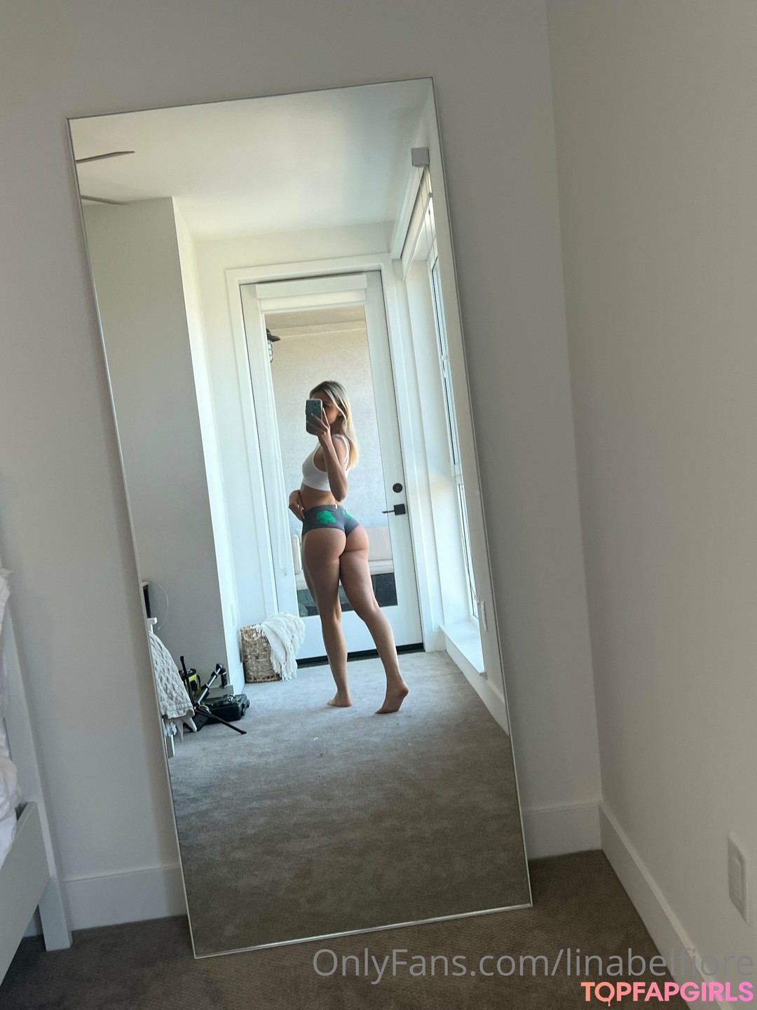 Naakte gelekte OnlyFans-foto van Lina Belfiore #554