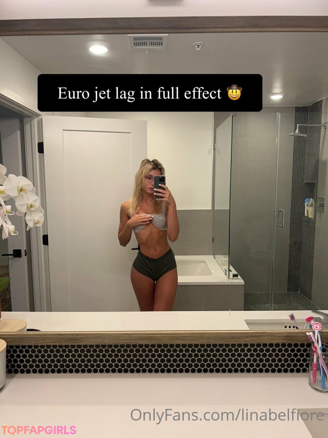 Naakte gelekte OnlyFans-foto van Lina Belfiore #639
