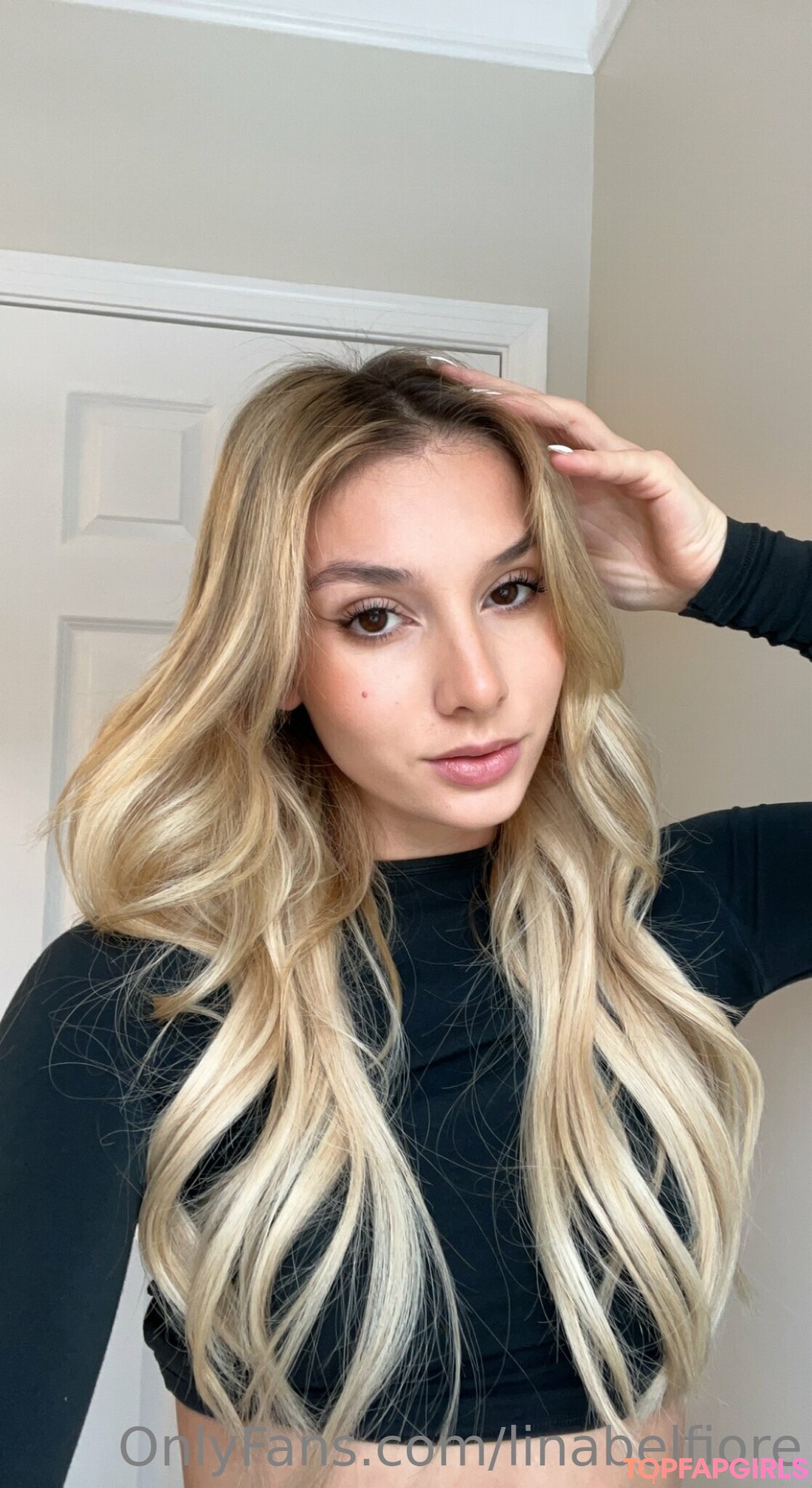 Naakte gelekte OnlyFans-foto van Lina Belfiore #335