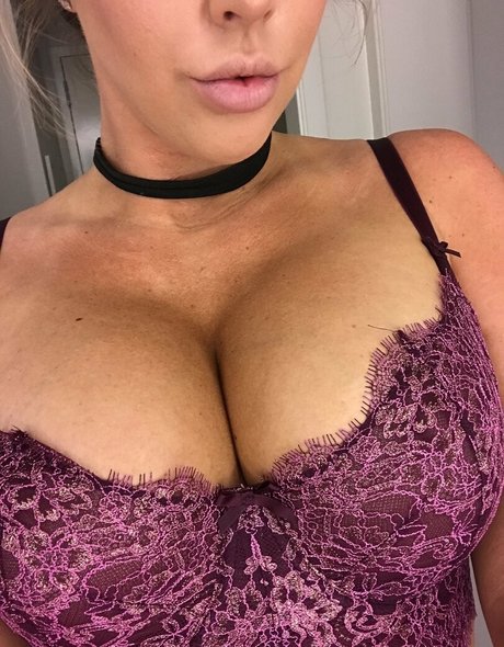 Samantha Saint