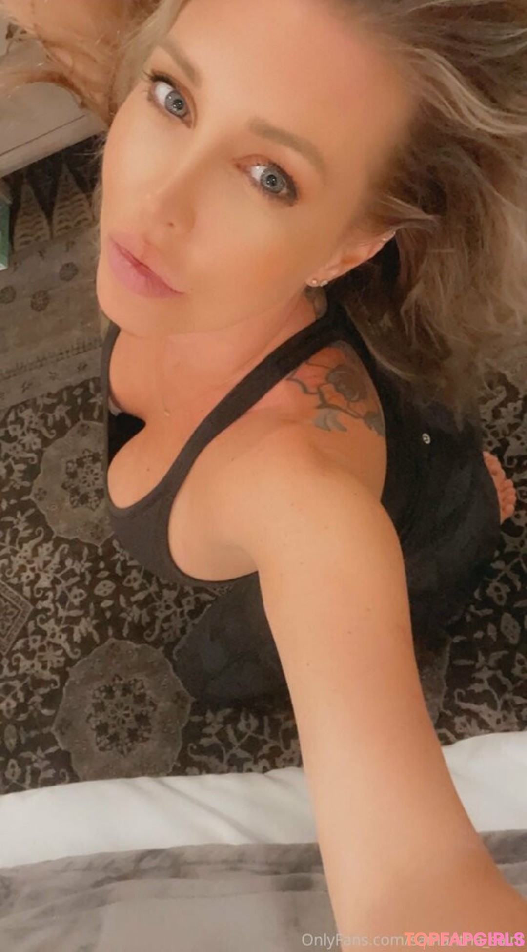 Naakte gelekte OnlyFans-foto van Samantha Saint #419