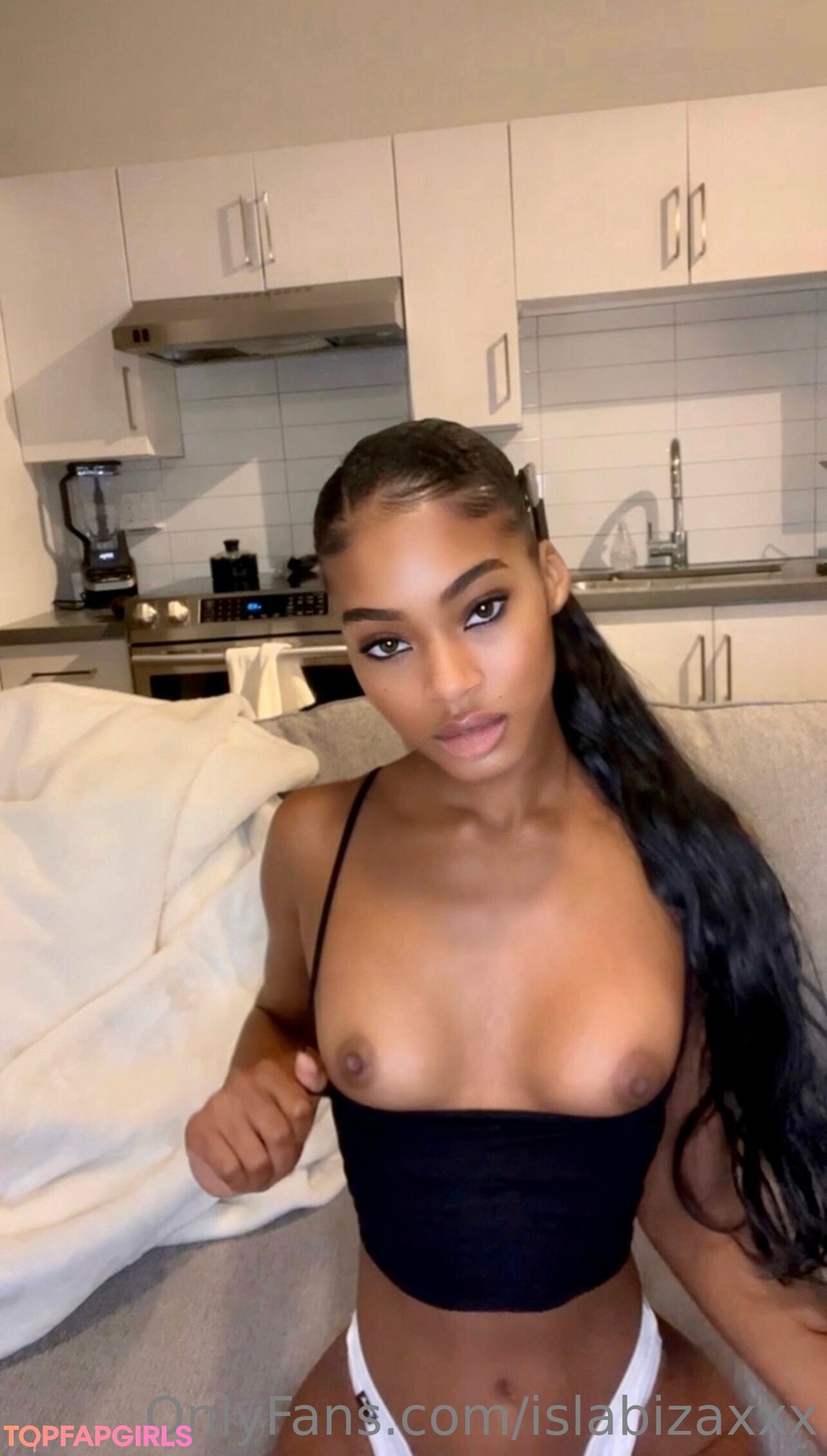 Naakte gelekte OnlyFans-foto van Isla Biza #225