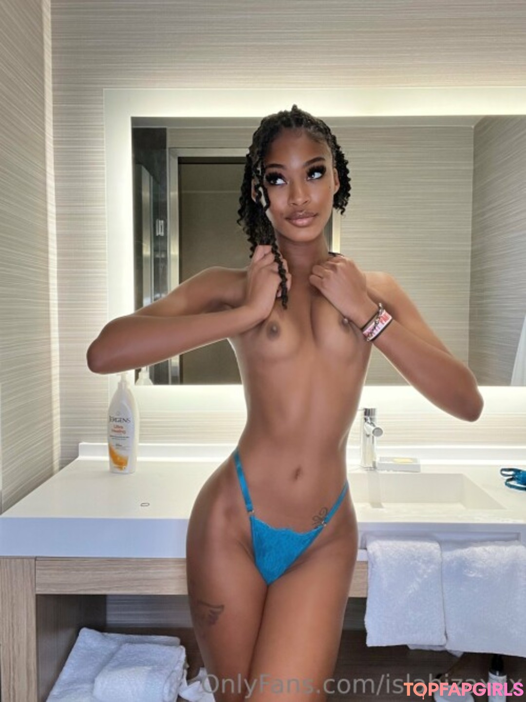 Naakte gelekte OnlyFans-foto van Isla Biza #97