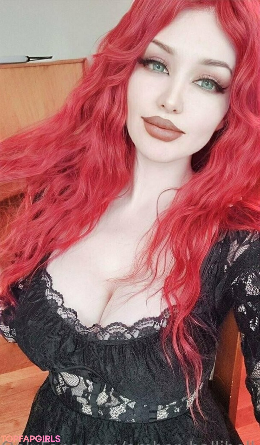Naakte gelekte OnlyFans-foto van Amber Hallibell #388