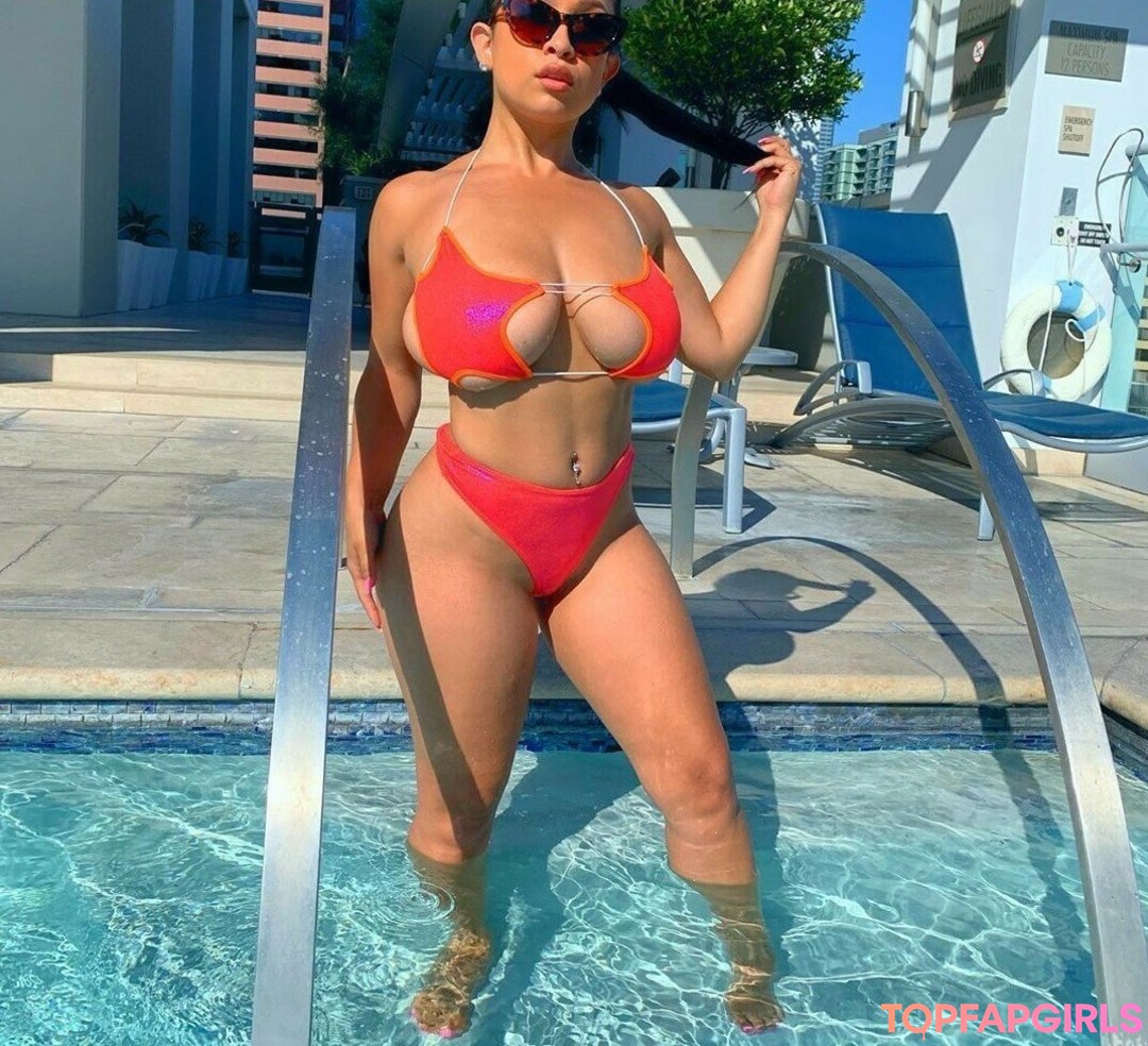 Naakte gelekte OnlyFans-foto van Lizzy #150