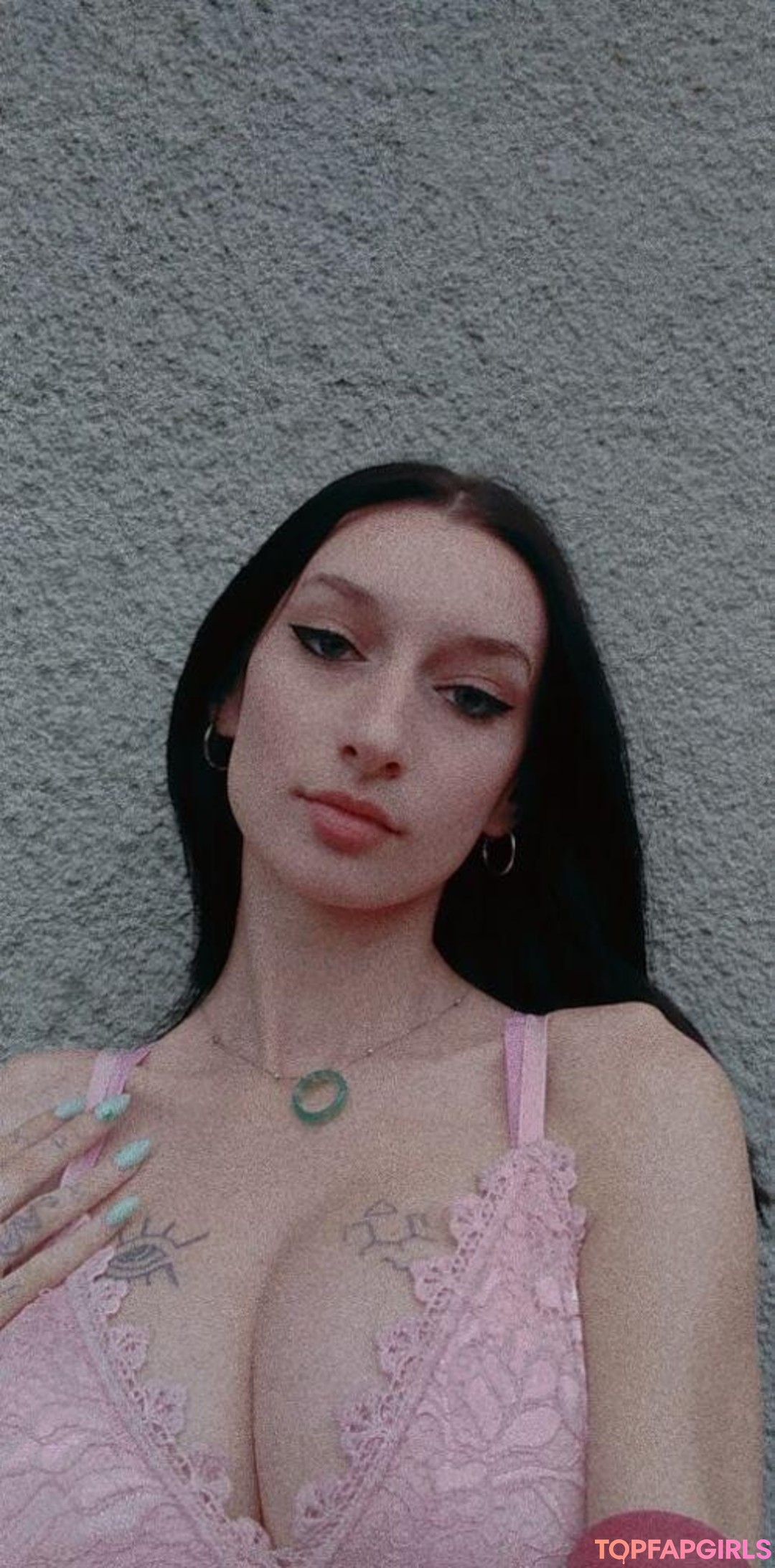 Naakte gelekte OnlyFans-foto van Roxy Milano #2