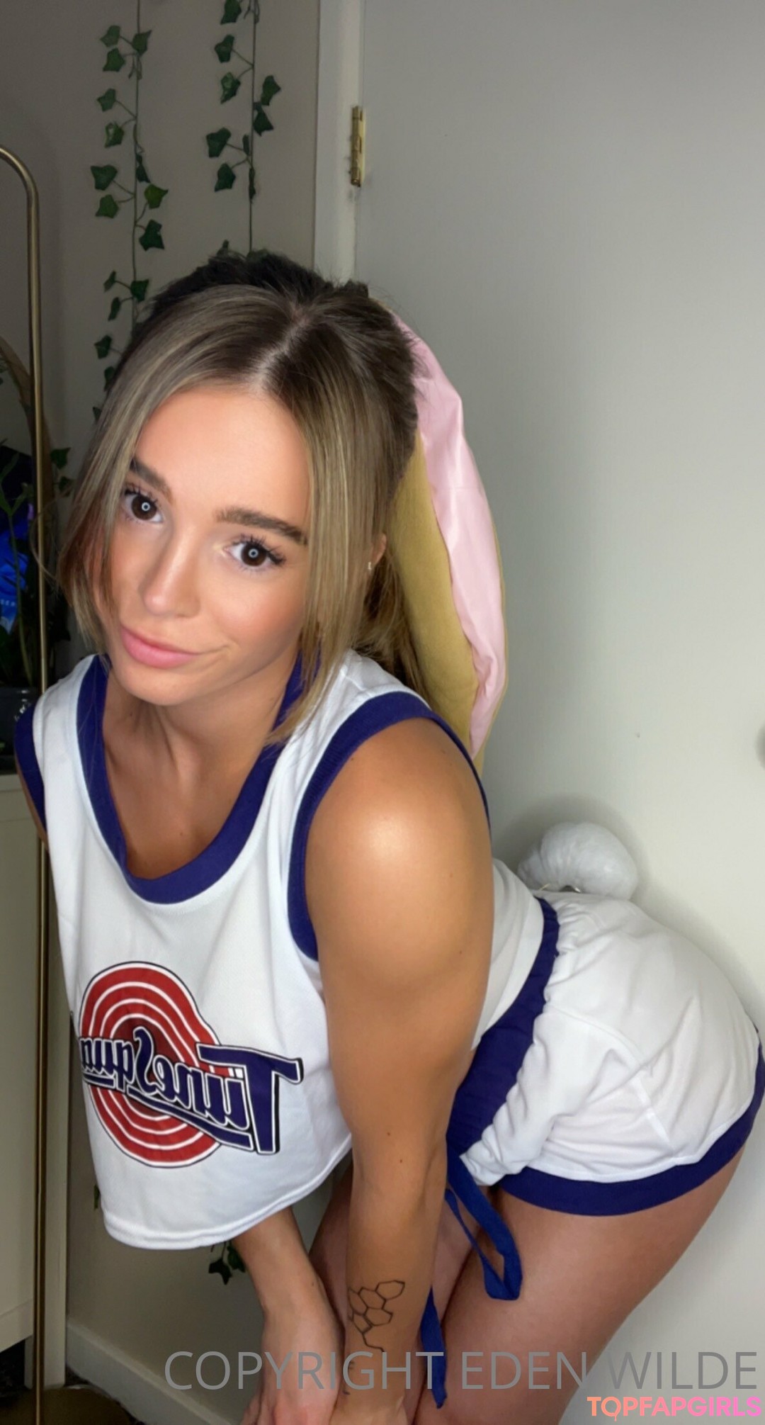 Naakte gelekte OnlyFans-foto van Arizona Sky #5