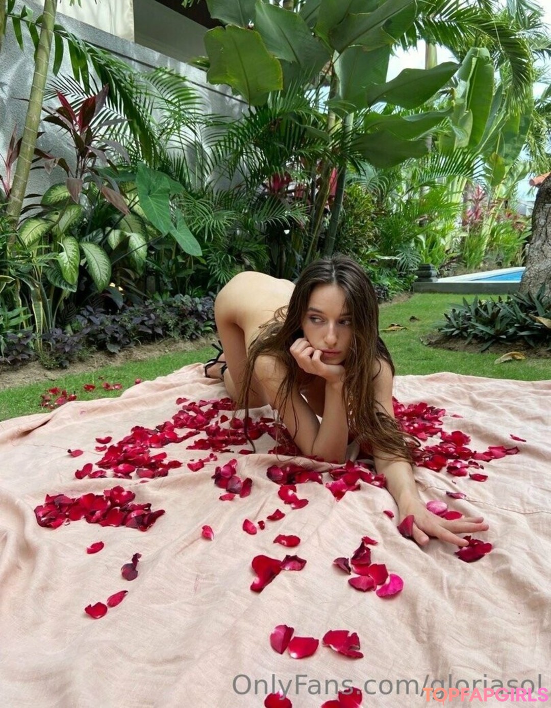 Naakte gelekte OnlyFans-foto van Gloria Sol #2498