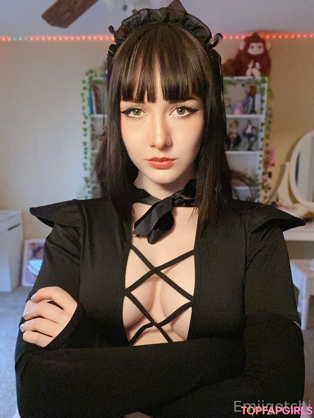 Naakte gelekte OnlyFans-foto van Emiigotchi #477