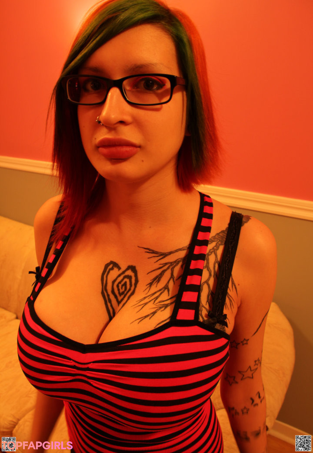 Naakte gelekte OnlyFans-foto van Ariane Saint Amour #1156