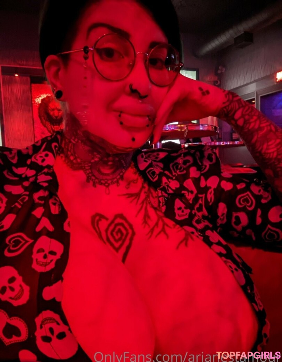 Naakte gelekte OnlyFans-foto van Ariane Saint Amour #1814