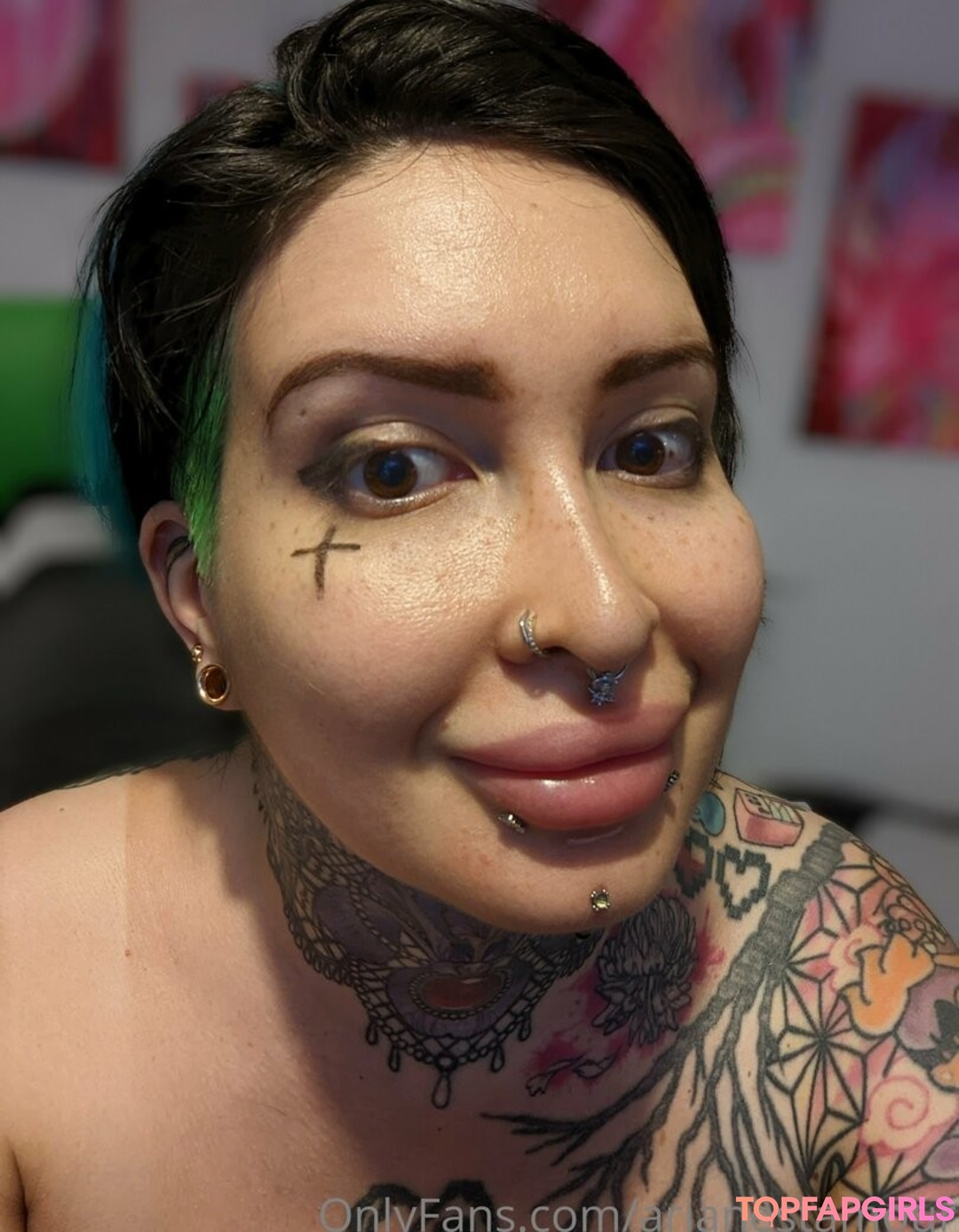 Naakte gelekte OnlyFans-foto van Ariane Saint Amour #2296
