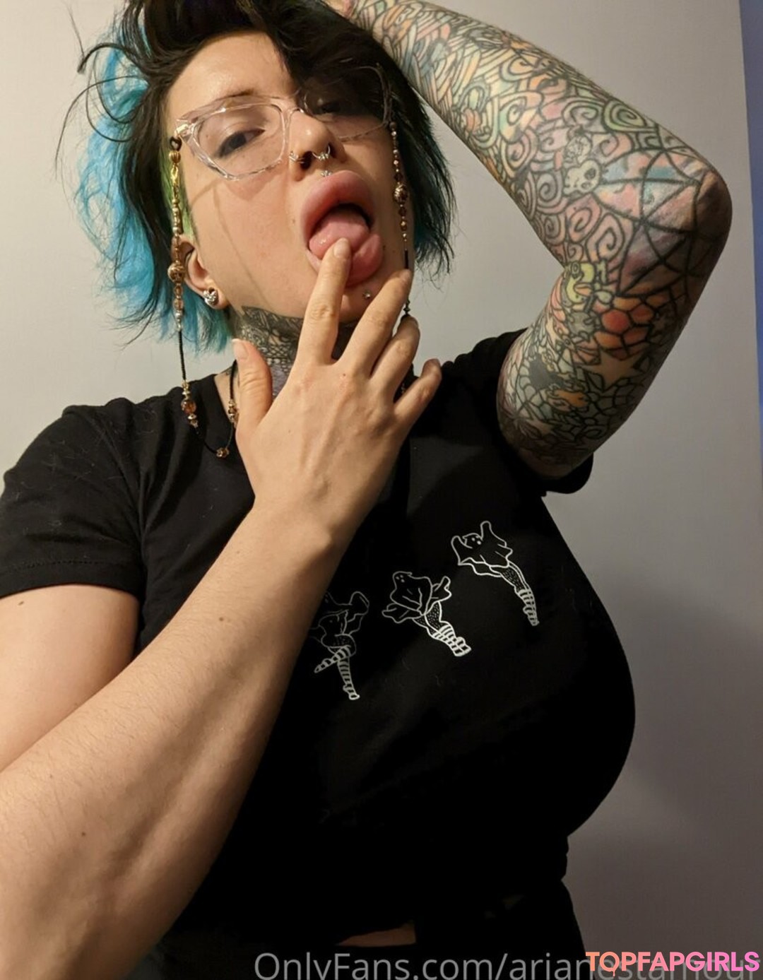 Naakte gelekte OnlyFans-foto van Ariane Saint Amour #2363