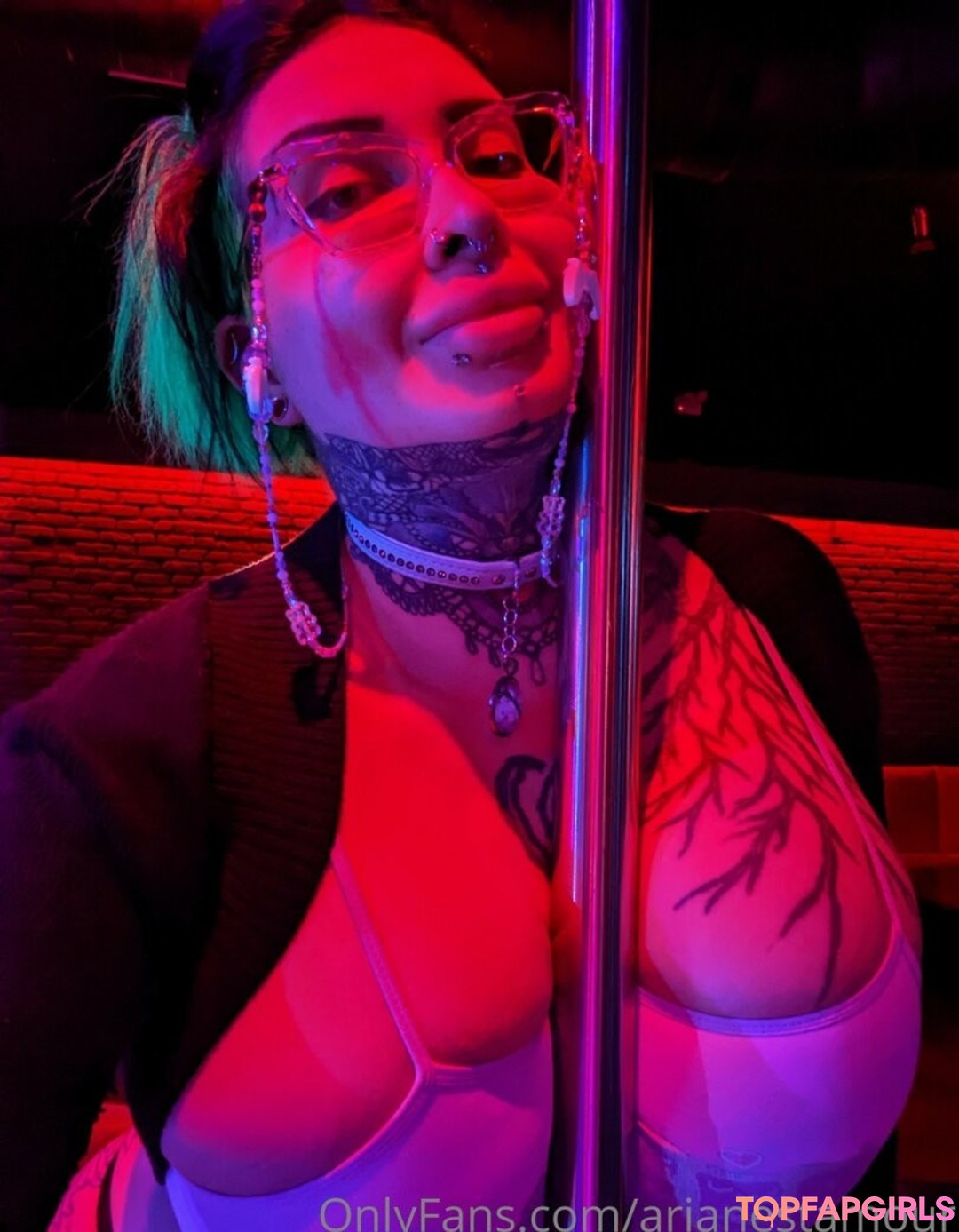 Naakte gelekte OnlyFans-foto van Ariane Saint Amour #2465
