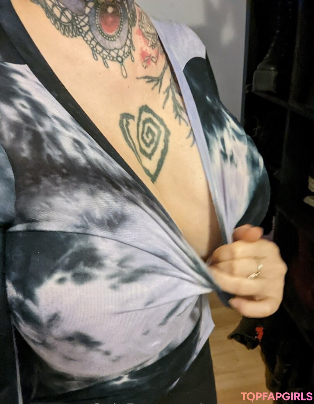 Naakte gelekte OnlyFans-foto van Ariane Saint Amour #2636