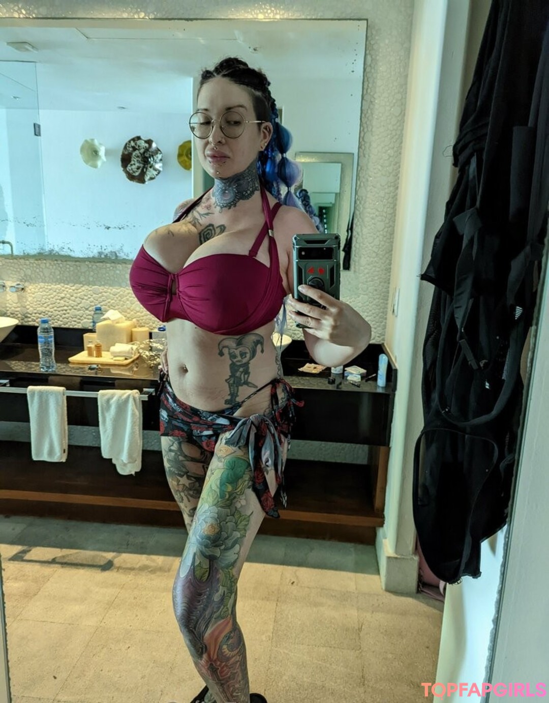 Naakte gelekte OnlyFans-foto van Ariane Saint Amour #2778