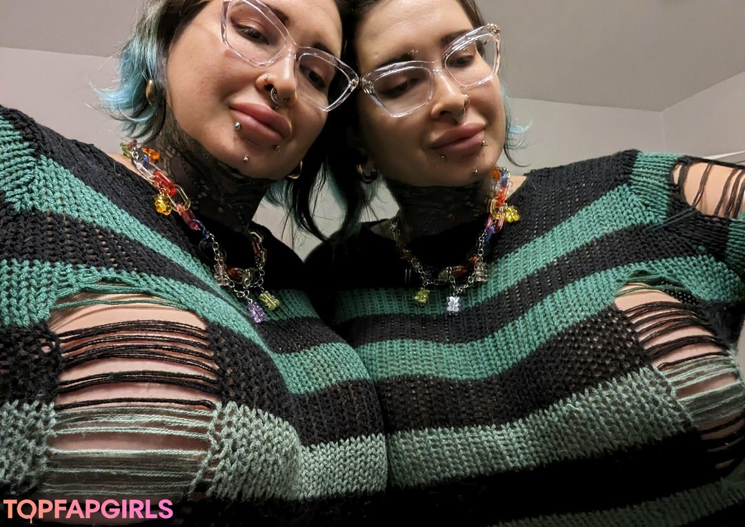 Naakte gelekte OnlyFans-foto van Ariane Saint Amour #2850