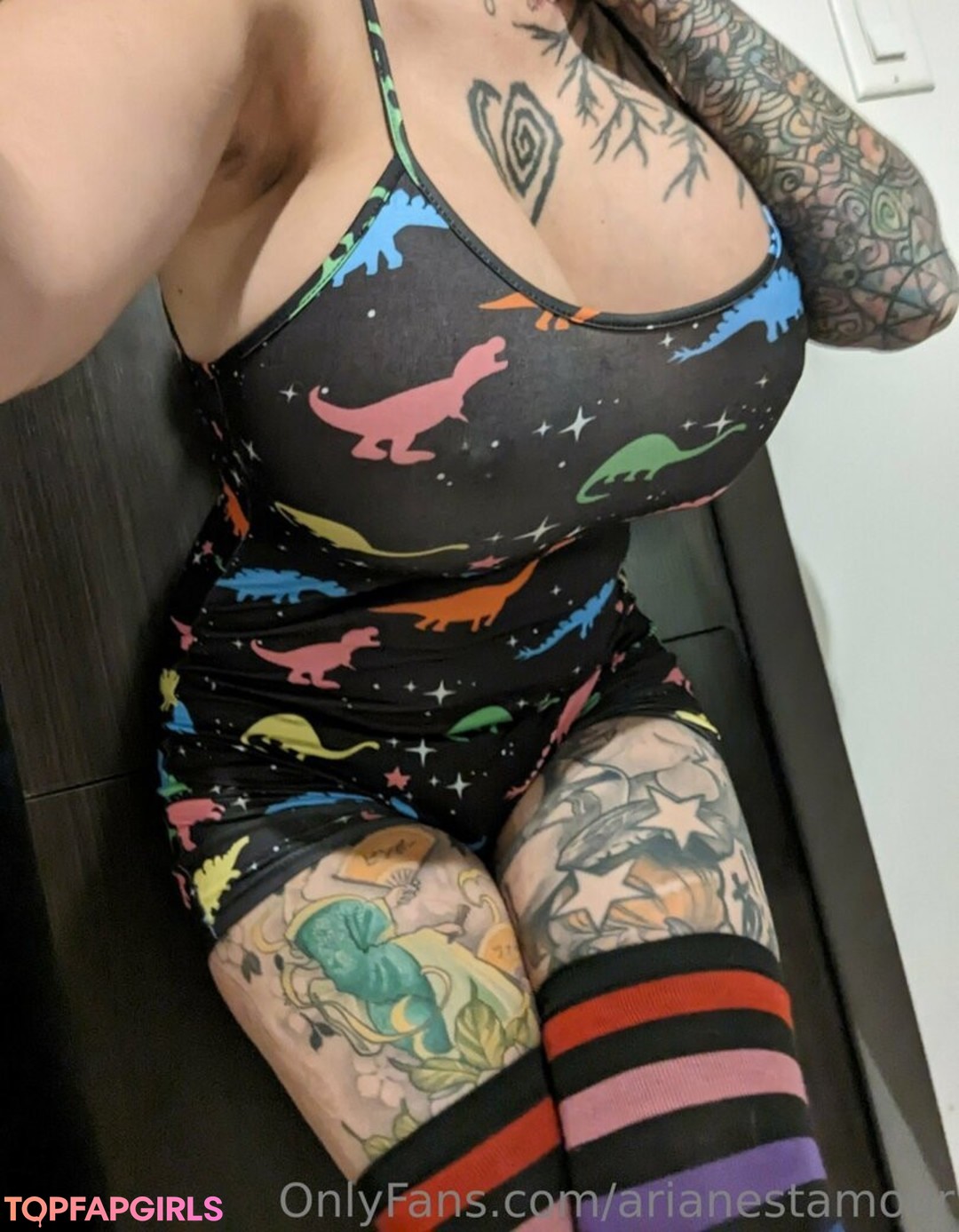Naakte gelekte OnlyFans-foto van Ariane Saint Amour #2984