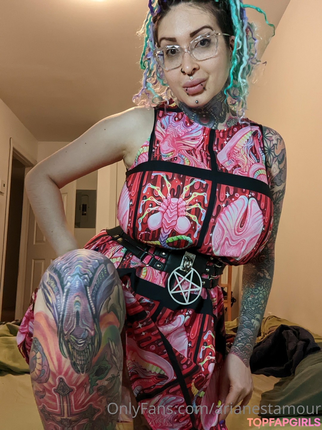 Naakte gelekte OnlyFans-foto van Ariane Saint Amour #564