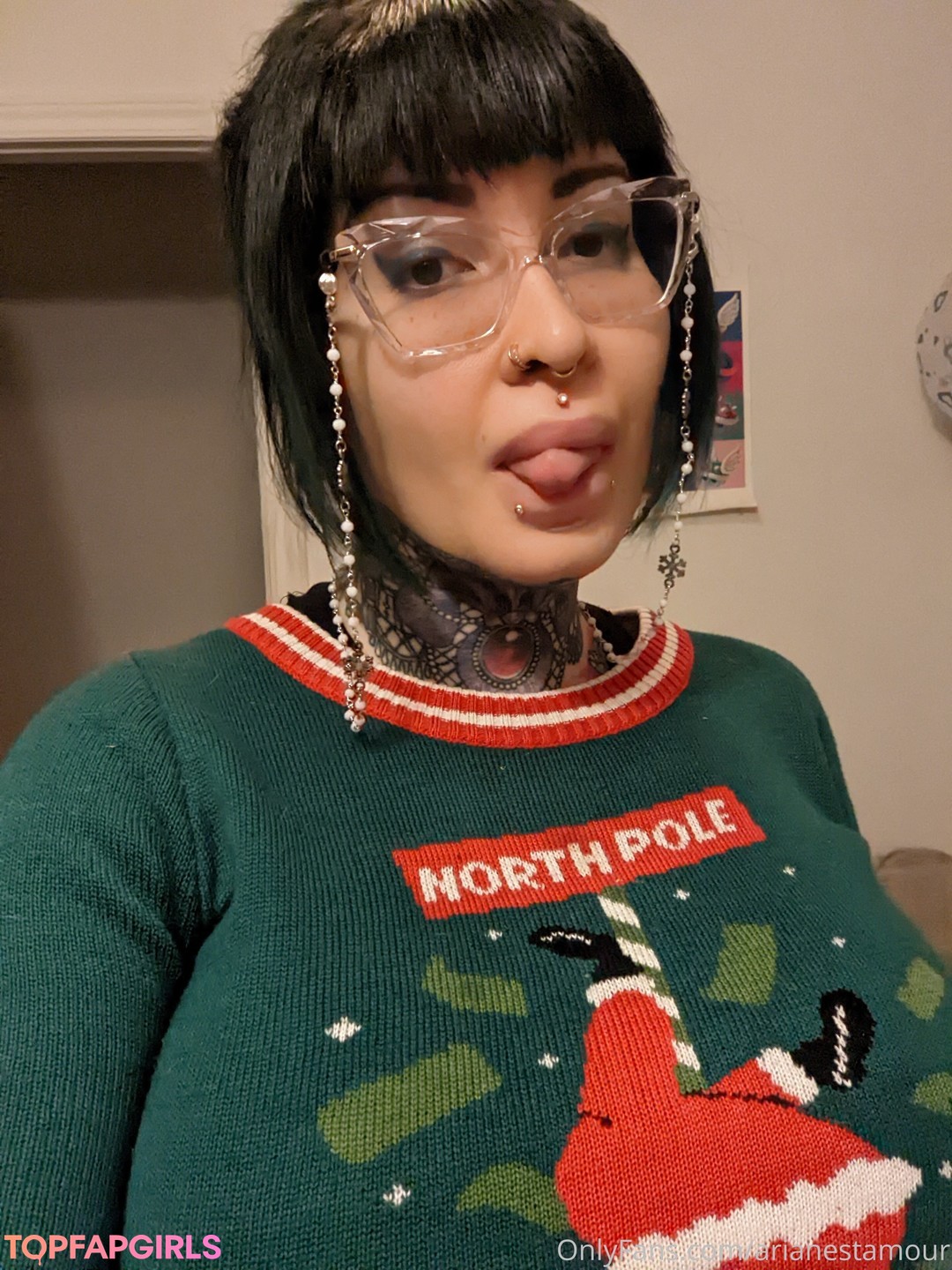 Naakte gelekte OnlyFans-foto van Ariane Saint Amour #754