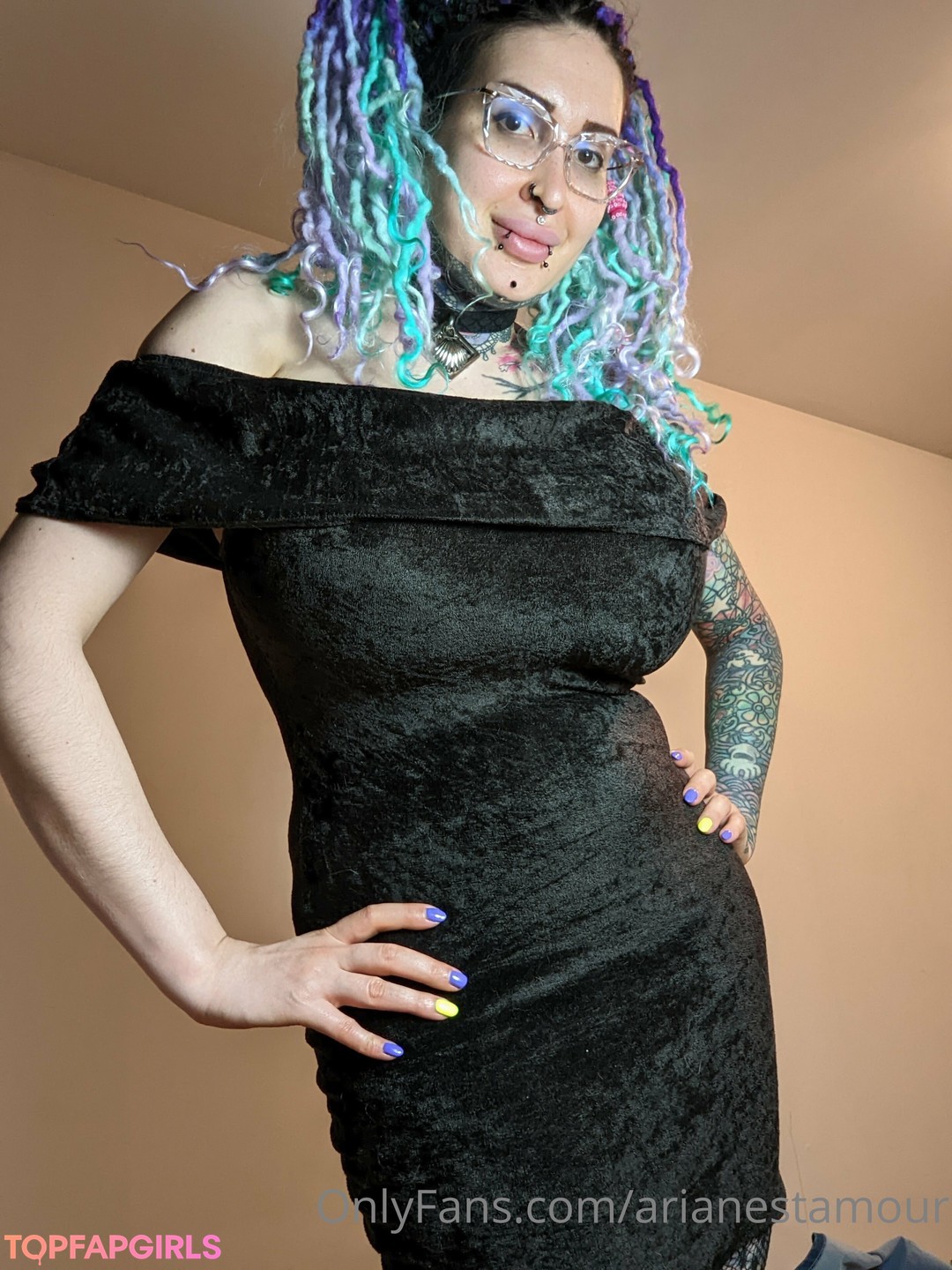 Naakte gelekte OnlyFans-foto van Ariane Saint Amour #800