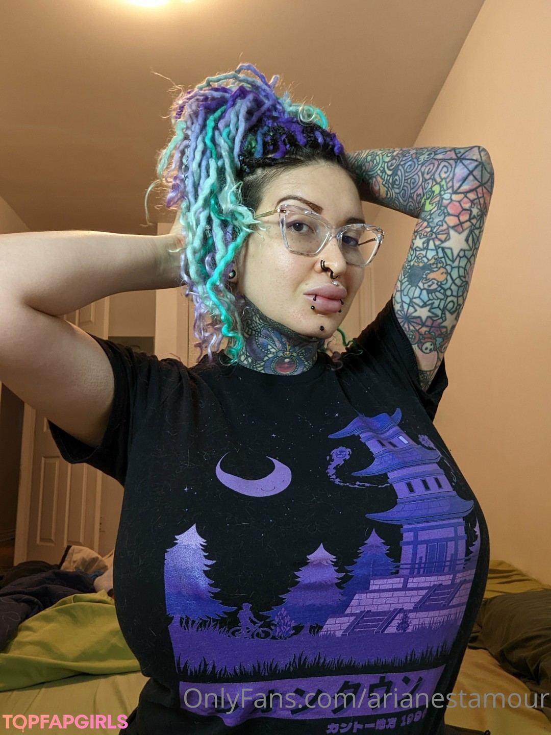 Naakte gelekte OnlyFans-foto van Ariane Saint Amour #889