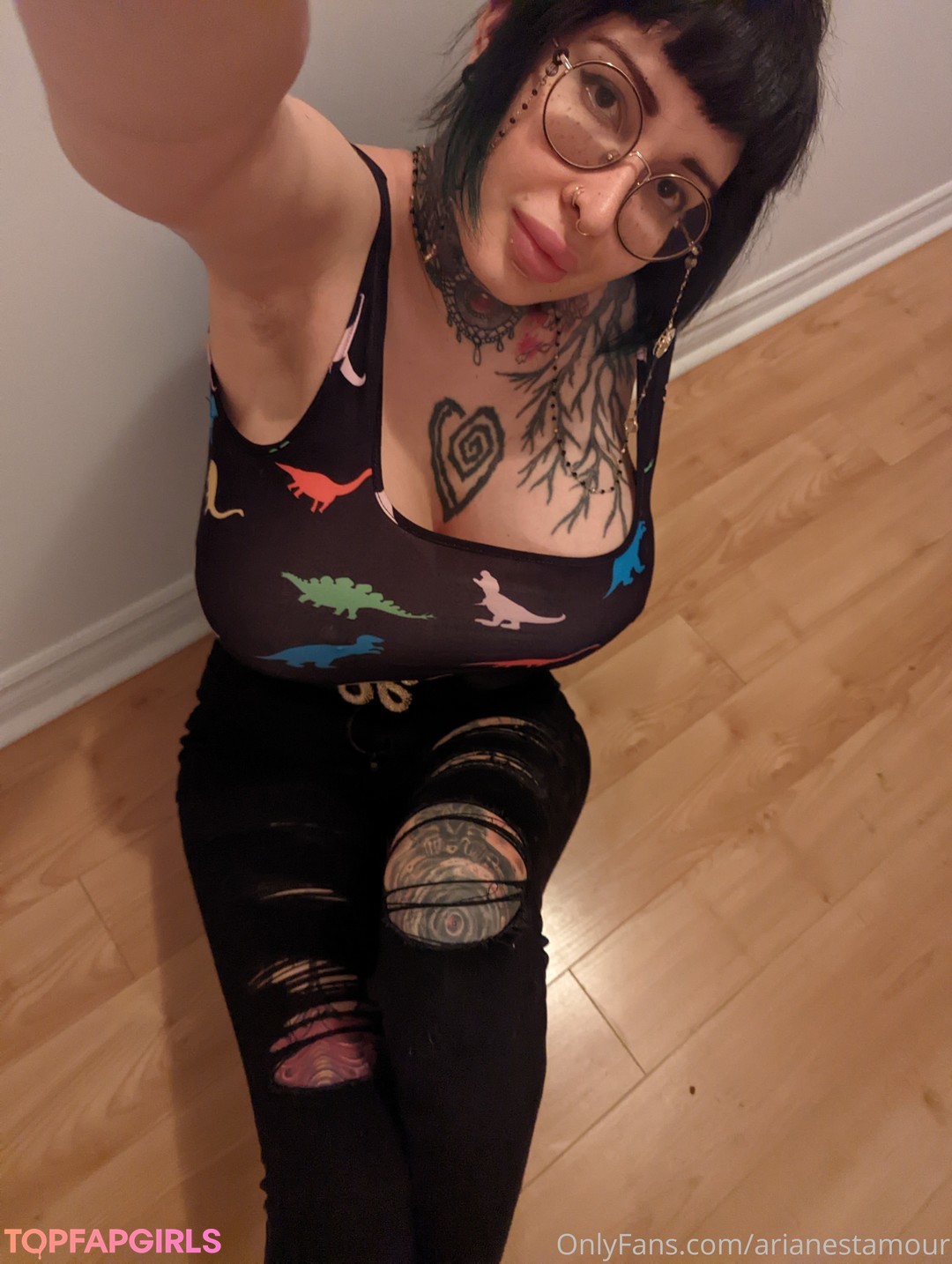 Naakte gelekte OnlyFans-foto van Ariane Saint Amour #1003