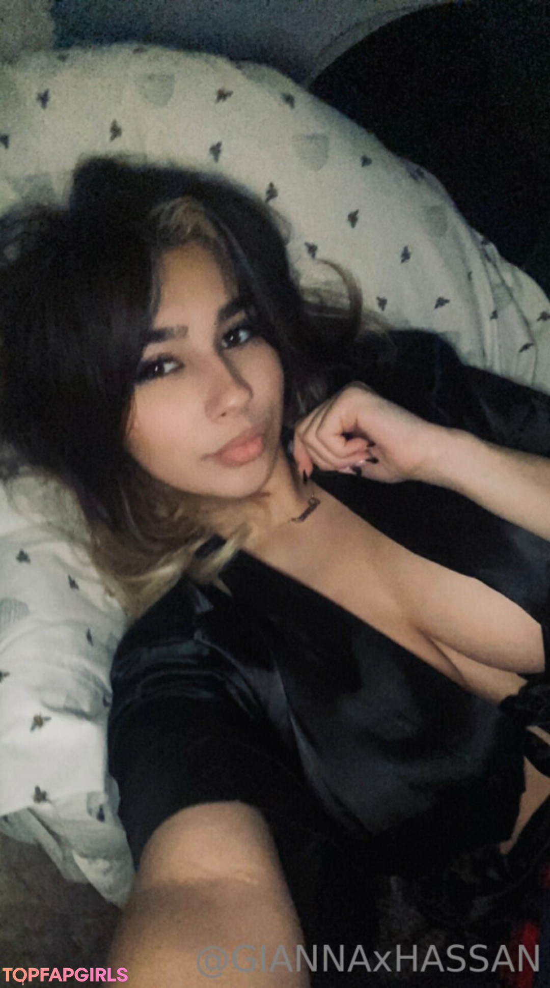 Naakte gelekte OnlyFans-foto van Gianna Hassan #92