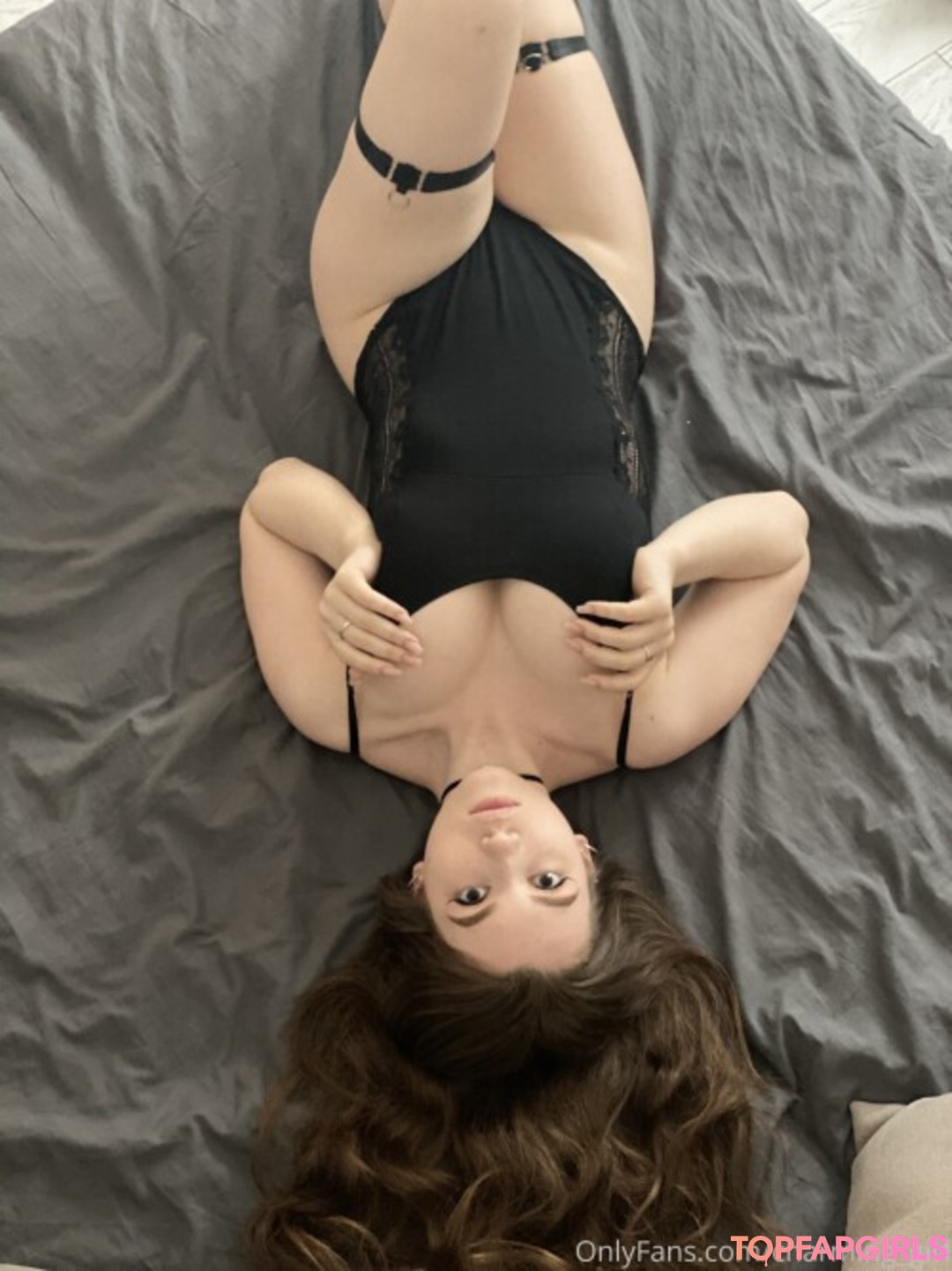 Naakte gelekte OnlyFans-foto van Charming Girl #22