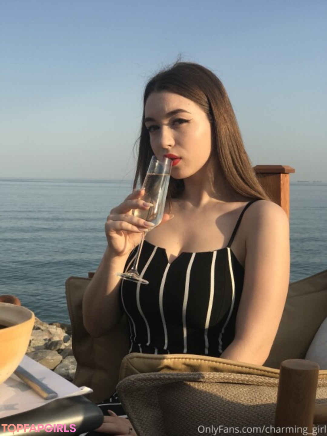 Naakte gelekte OnlyFans-foto van Charming Girl #87
