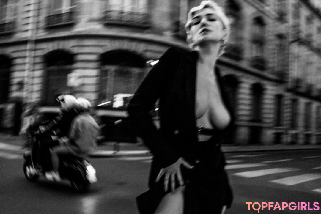 Naakte gelekte OnlyFans-foto van Skye Blue #385