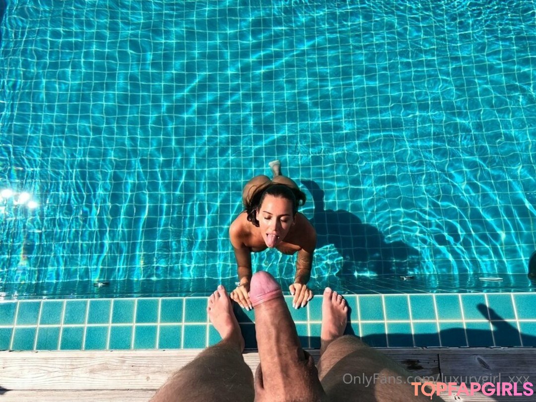 Naakte gelekte OnlyFans-foto van Luxurygirl #149