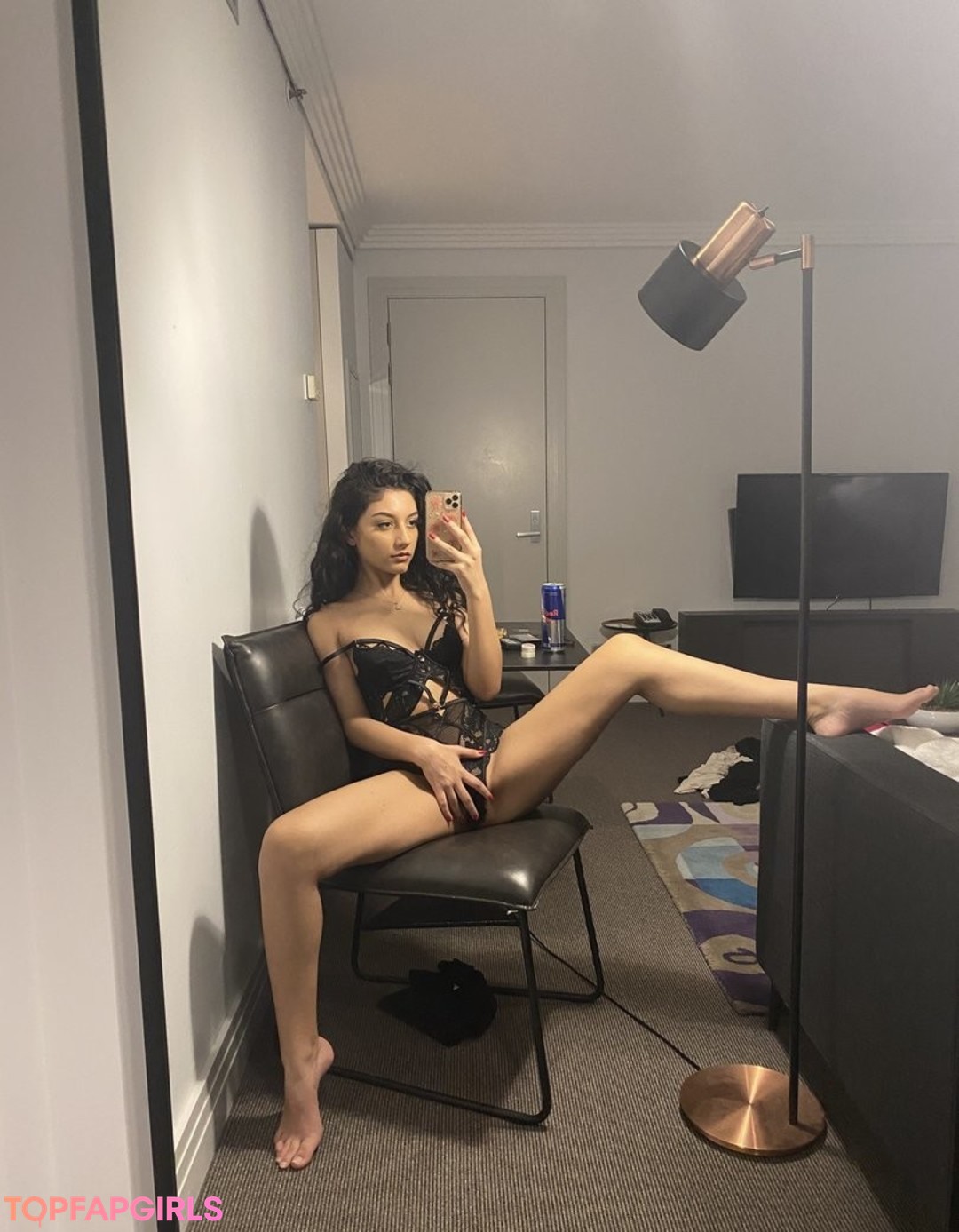 Naakte gelekte OnlyFans-foto van Jasminx #213