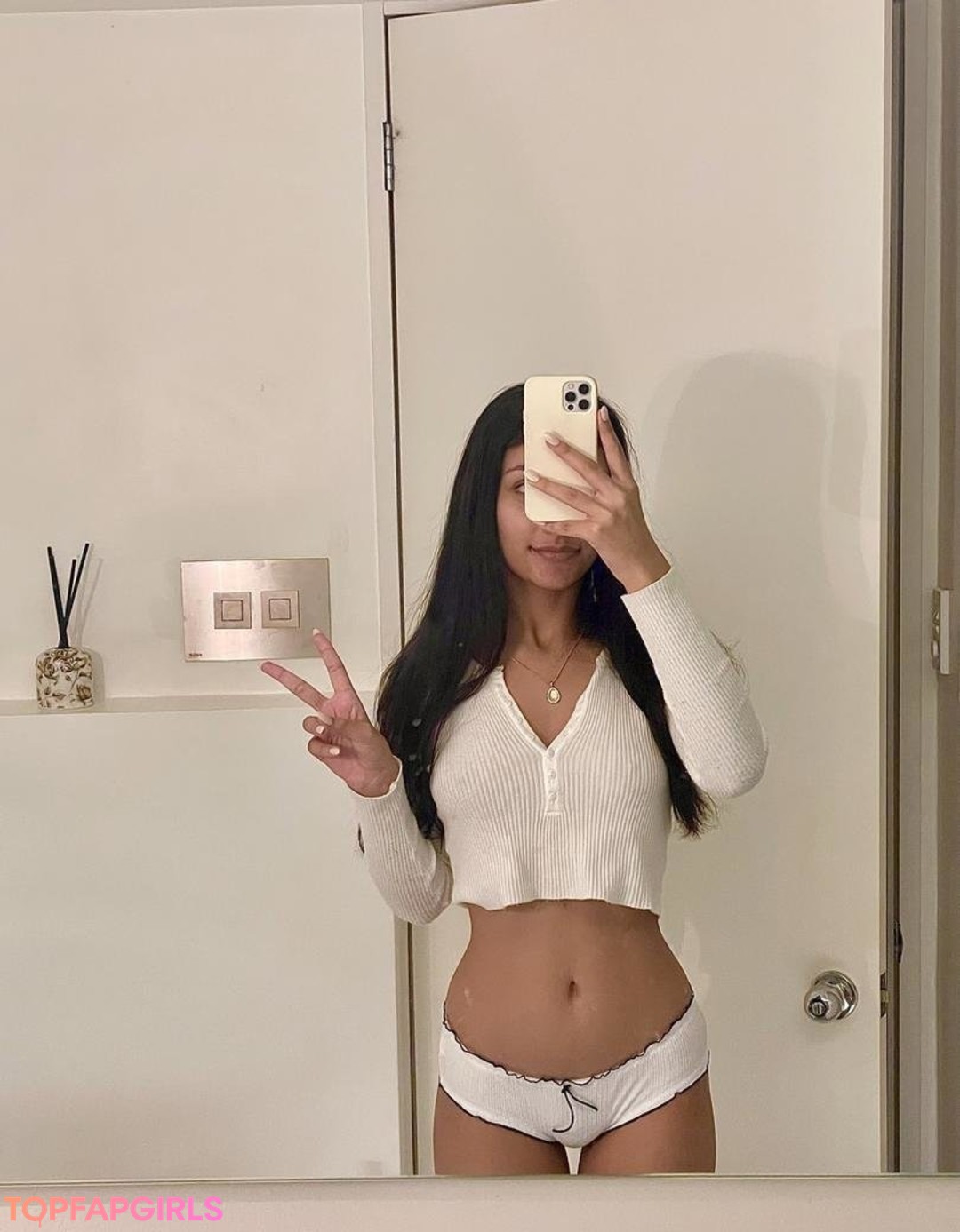 Naakte gelekte OnlyFans-foto van Jasminx #270