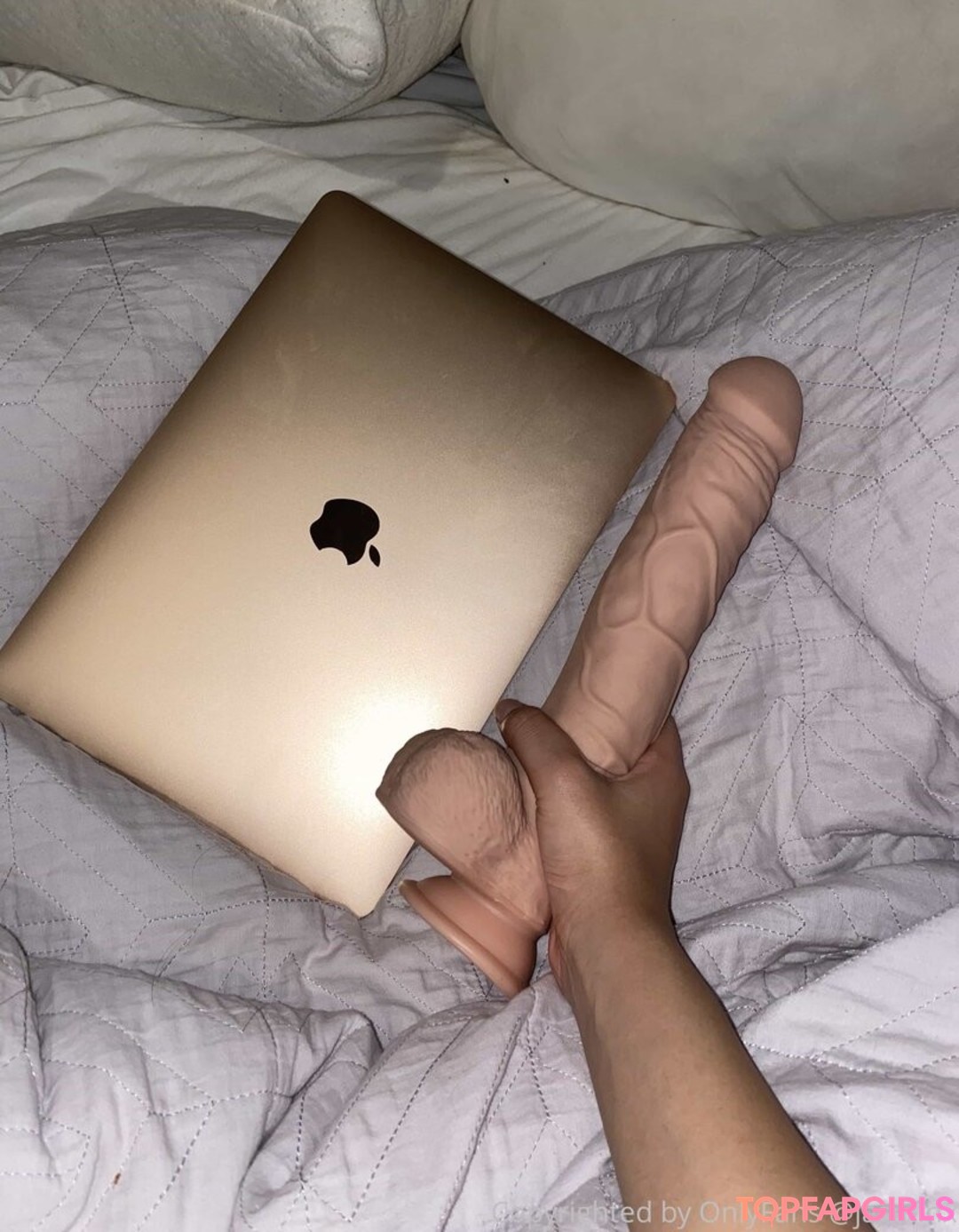 Naakte gelekte OnlyFans-foto van Jasminx #588