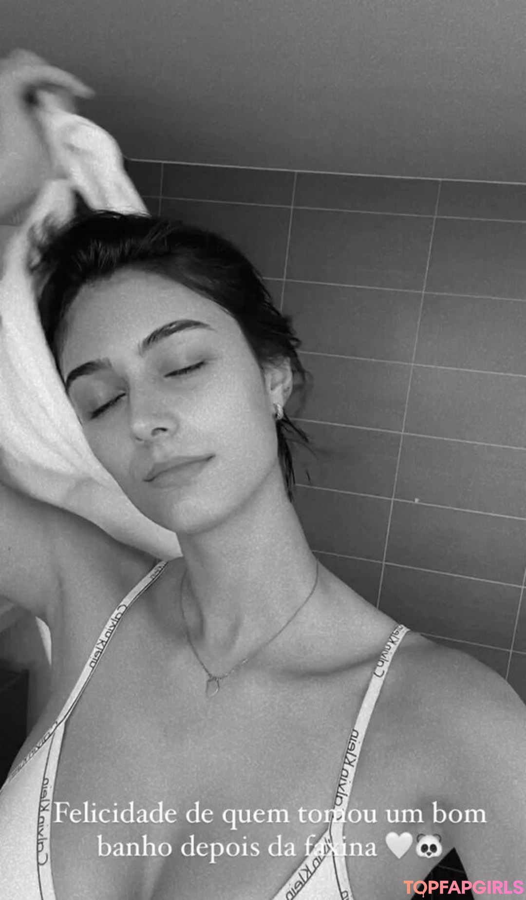 Naakte gelekte OnlyFans-foto van Mia Melano #105