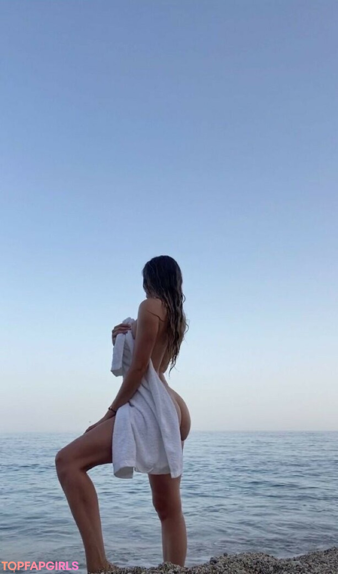 Naakte gelekte OnlyFans-foto van Mia Melano #216