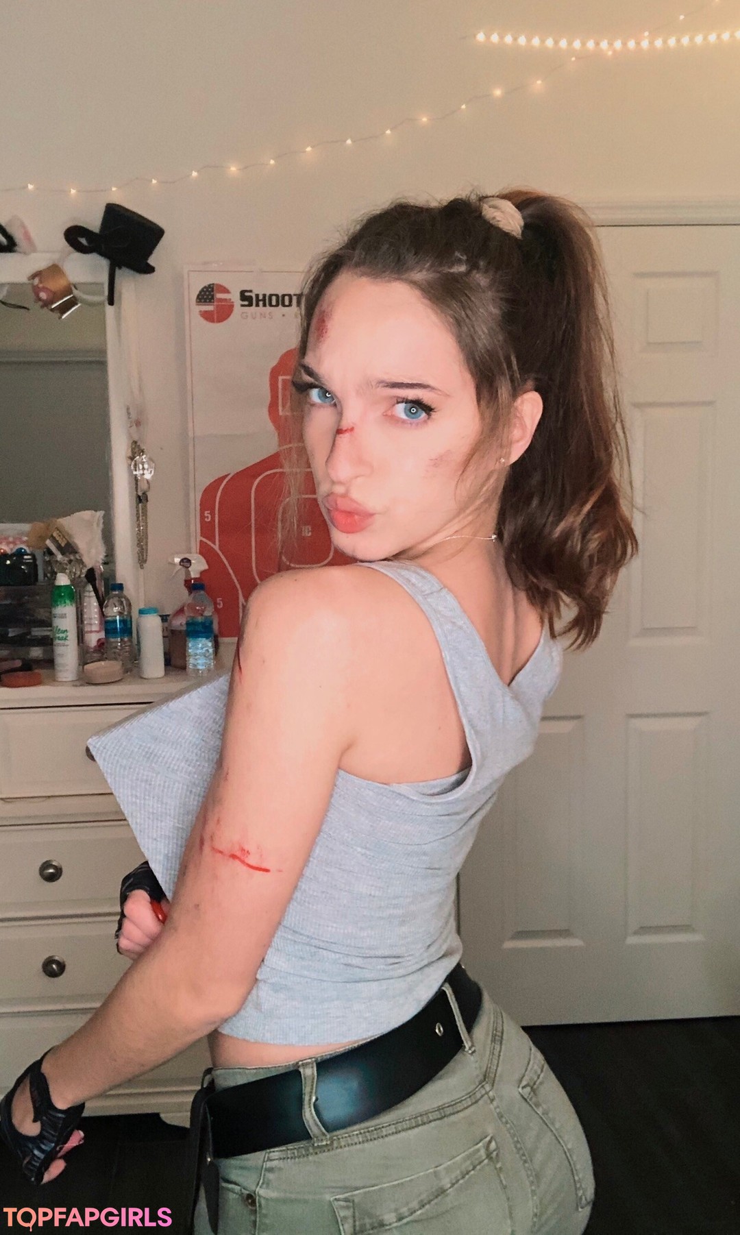 Naakte gelekte OnlyFans-foto van Bri #1057