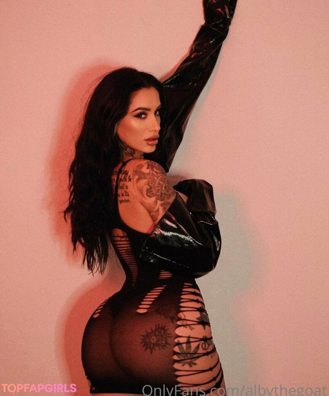 Naakte gelekte OnlyFans-foto van Albythegoat #54