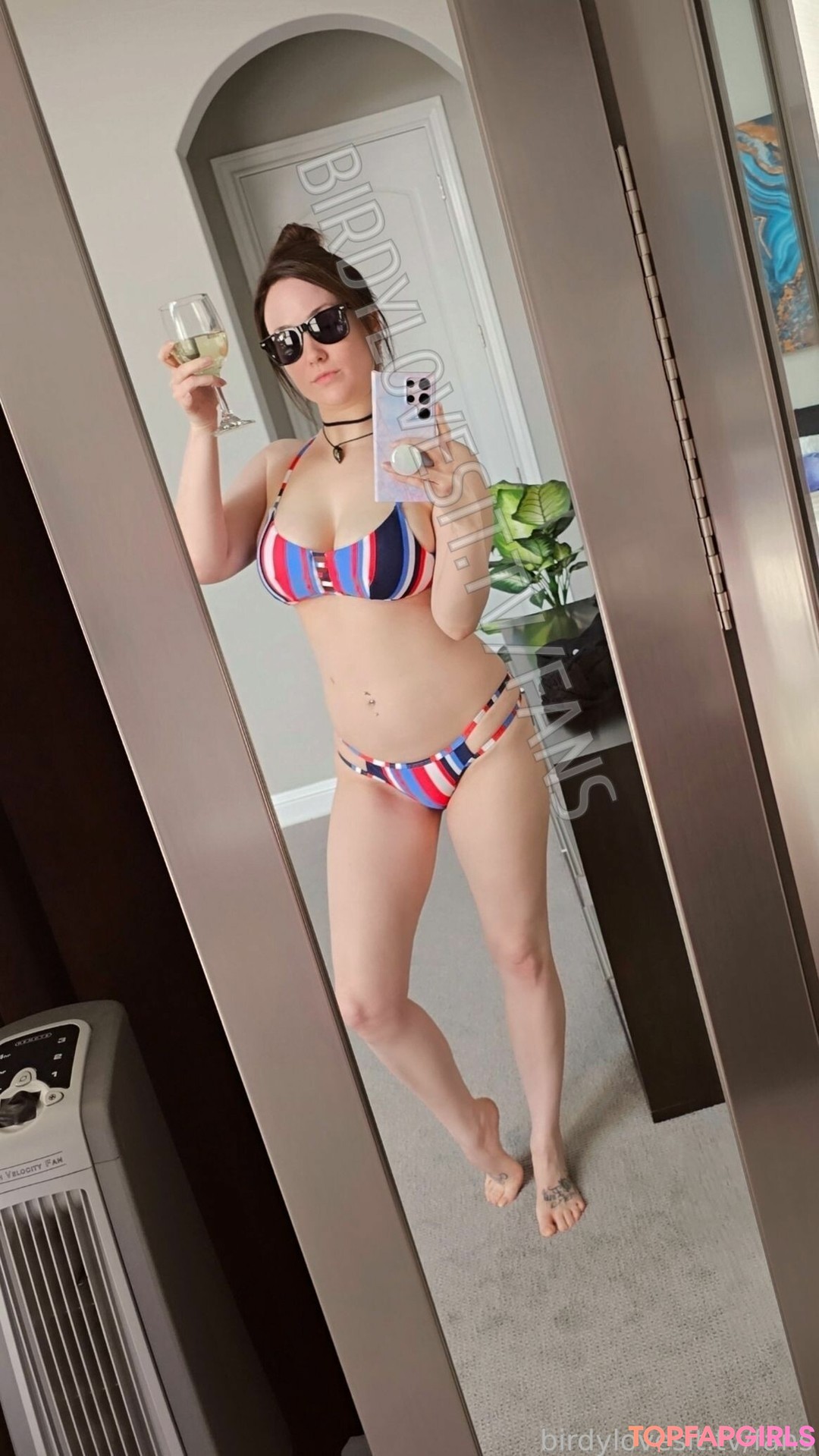 Naakte gelekte OnlyFans-foto van Birdy Lovesit #86