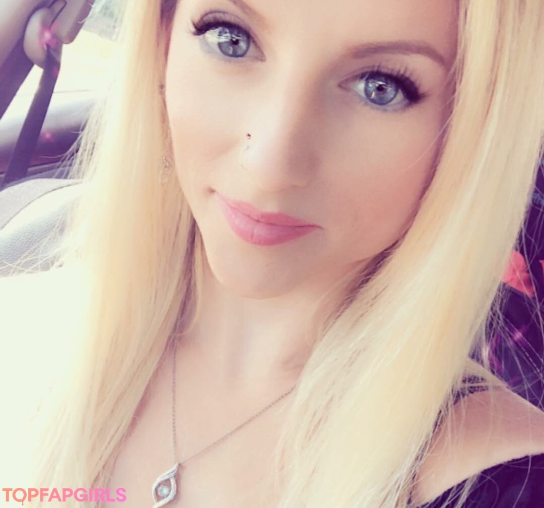 Naakte gelekte OnlyFans-foto van Haley Cummings #30