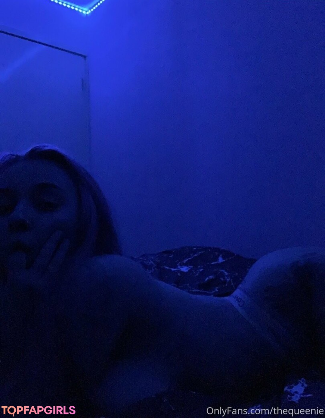 Naakte gelekte OnlyFans-foto van Thequeenie #301