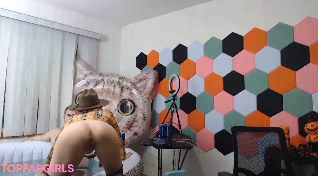 Naakte gelekte OnlyFans-foto van Kitty Cass #40