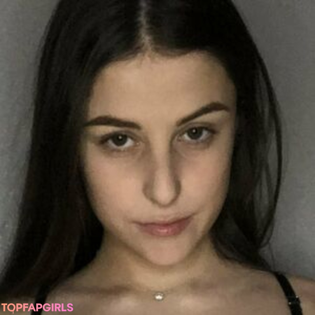 Naakte gelekte OnlyFans-foto van Emmasweety #35